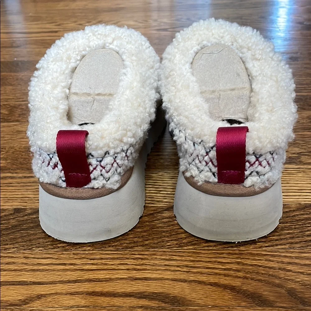 UGG White and Red Mules Plush Slip-On Shoes - Picture 3 of 3